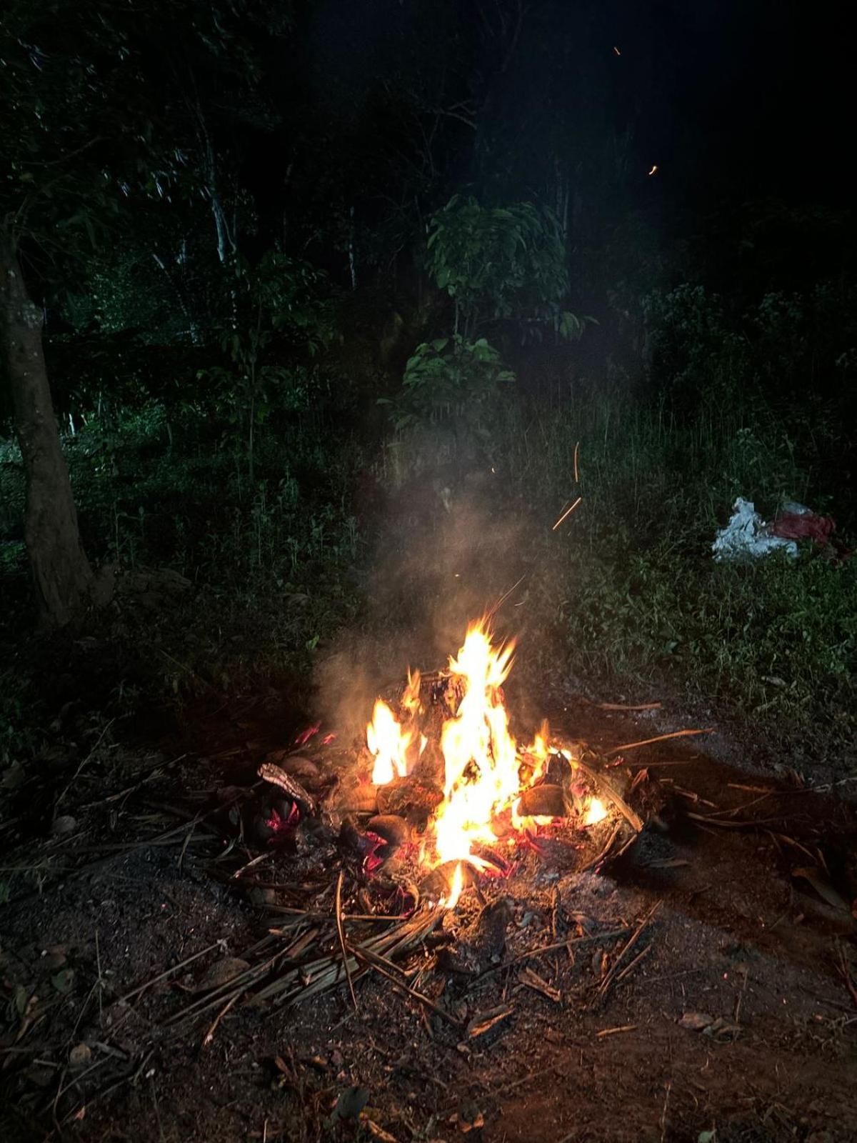 Lotus Jewel Forest Camping 苏丹巴特利 外观 照片